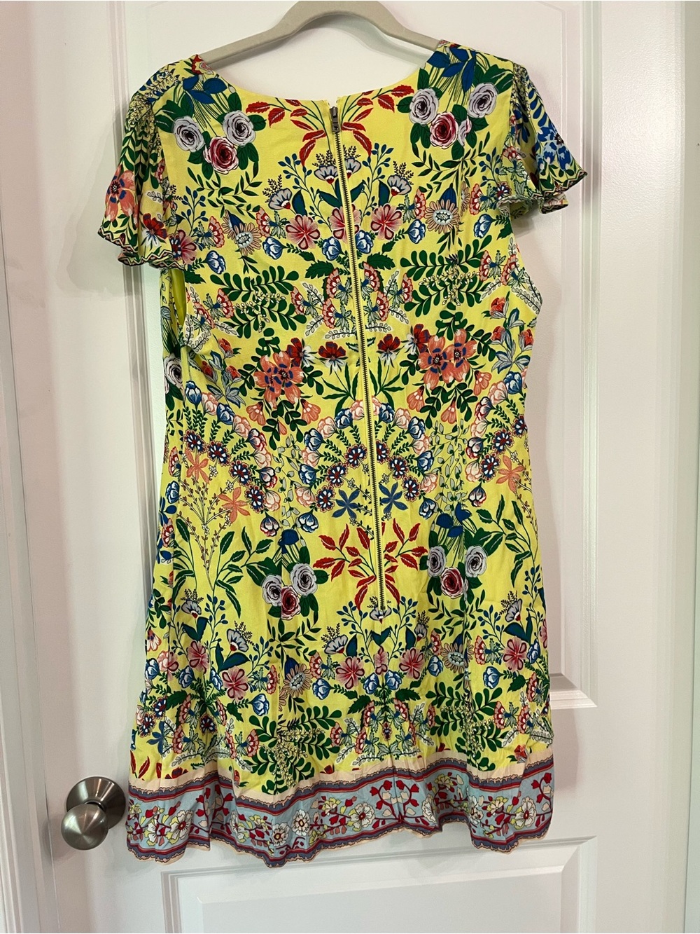 Alice + Olivia Hadley Yellow Floral V-Neck Mini Dress Flutter Short Sleeves 14 - Picture 5 of 6